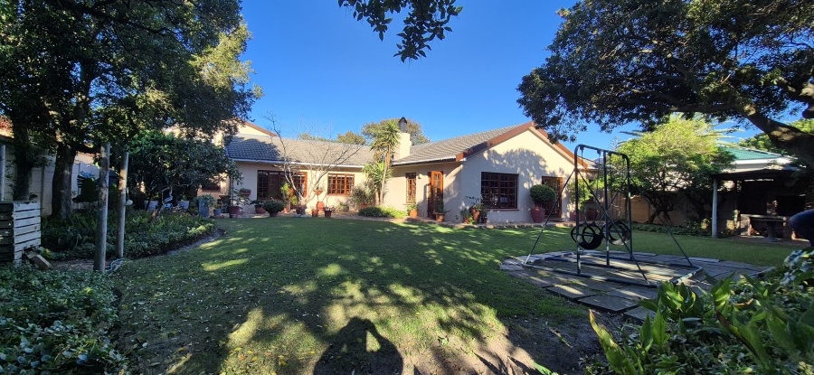 4 Bedroom Property for Sale in Table View Western Cape
